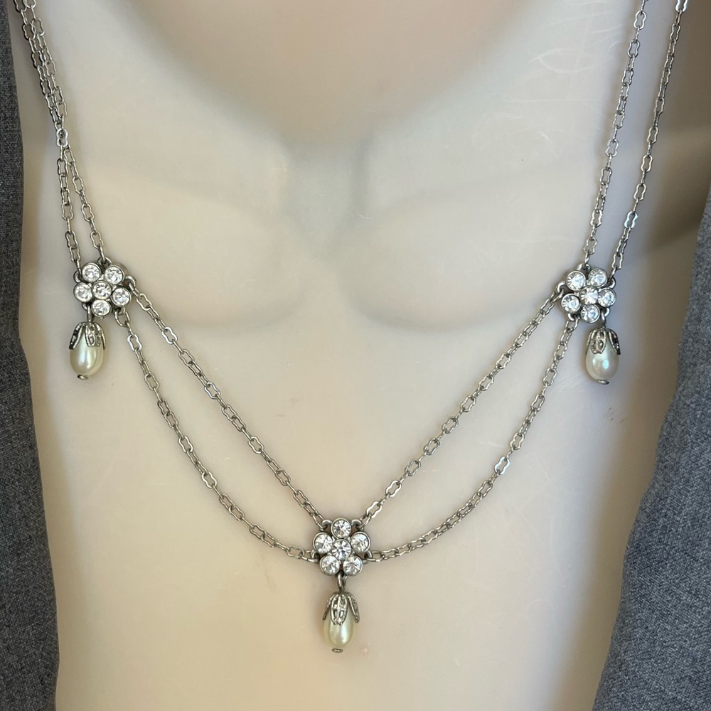 Elegant Silver Floral Necklace, The Perfect Wedding Necklace! - Picture 10 of 11